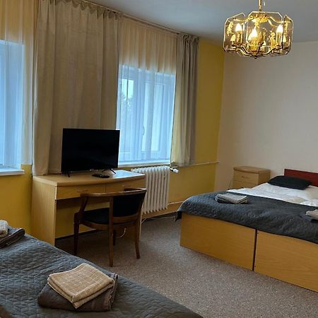 Hotel Pod Vlekem Loučná pod Klínovcem Екстериор снимка