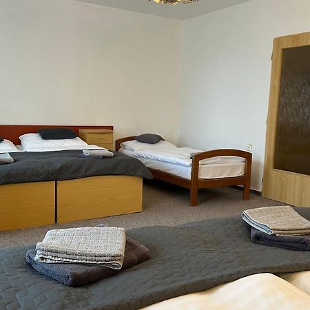 Hotel Pod Vlekem Loučná pod Klínovcem Екстериор снимка