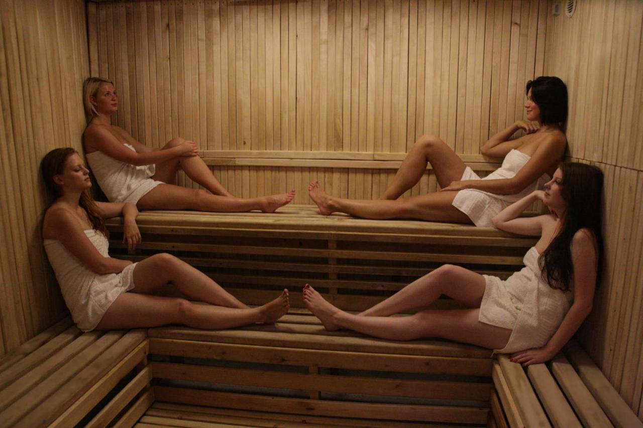Hotel Pod Vlekem Loučná pod Klínovcem Екстериор снимка