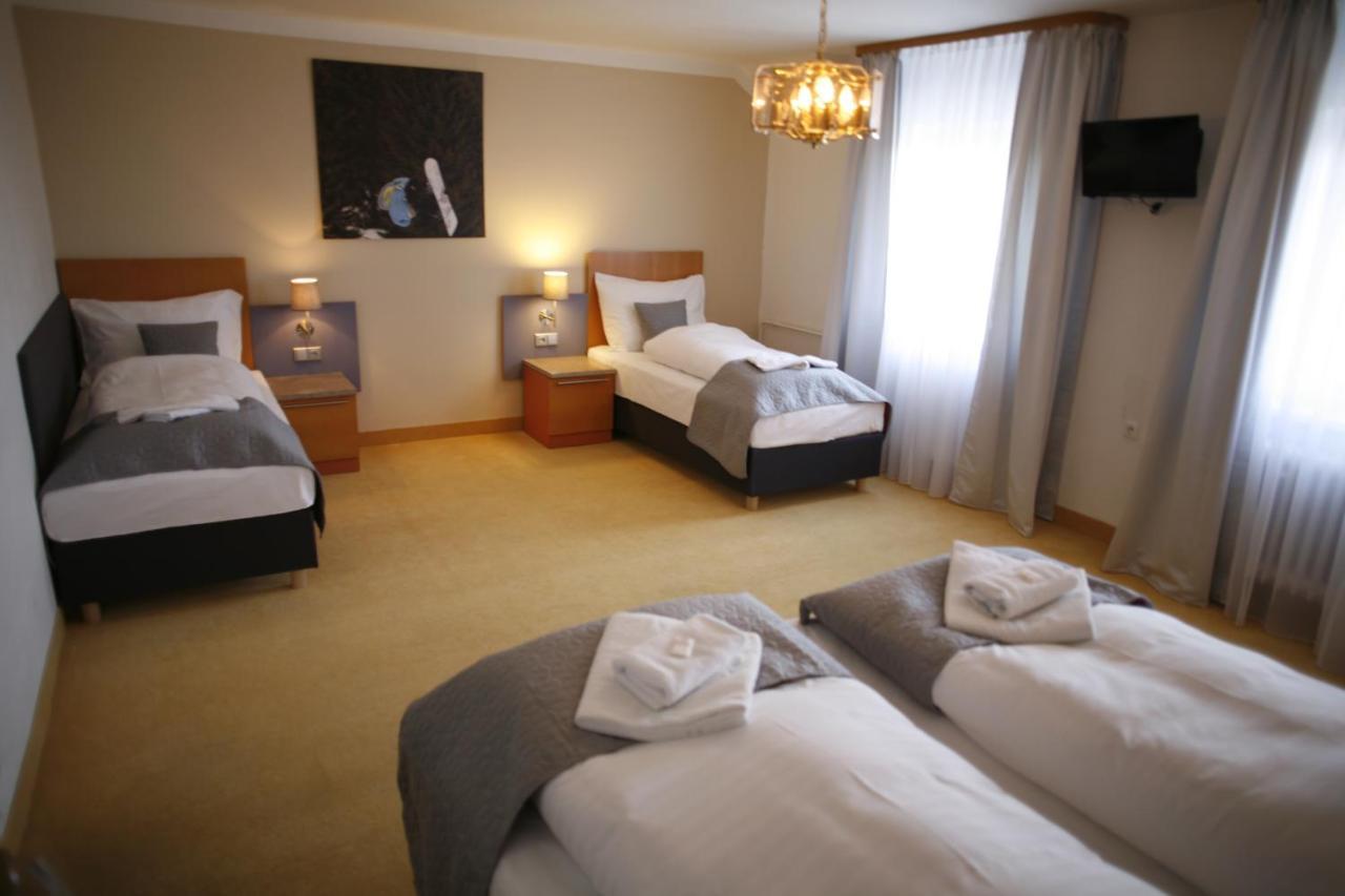Hotel Pod Vlekem Loučná pod Klínovcem Екстериор снимка