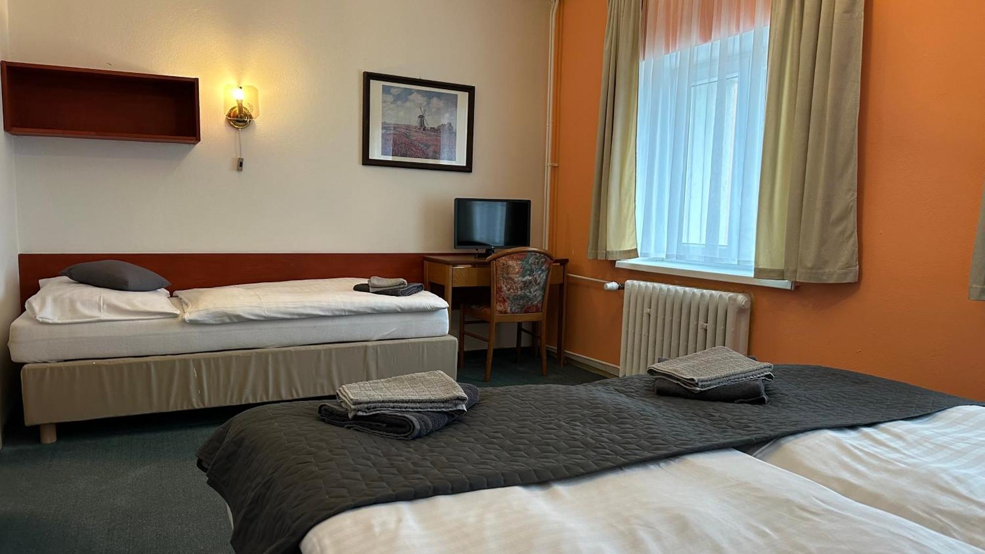 Hotel Pod Vlekem Loučná pod Klínovcem Екстериор снимка